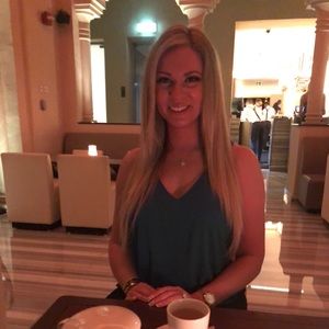 Meet your Posher, Danielle